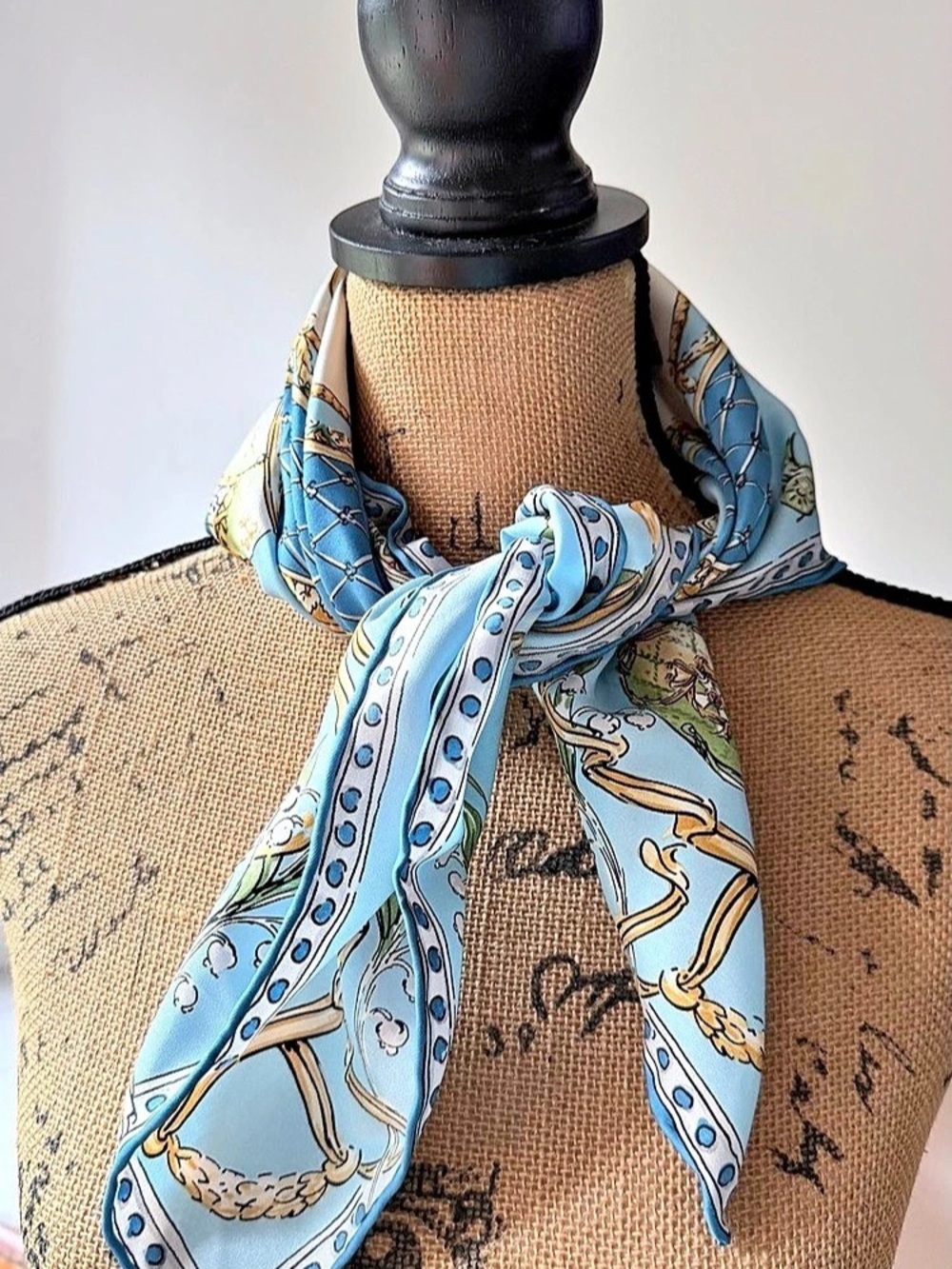 The Metropolitan Museum of Art Blue Silk Scarf Like New